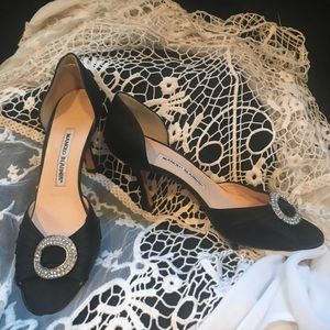 MANOLO BLAHNIK sz 7, 3” Satin, Swarovski Crystal